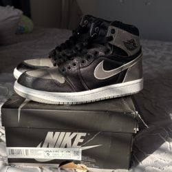 Women Jordan 1 Retro Satin Shadow Size 5