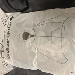 Valley Falls Zip Up. S