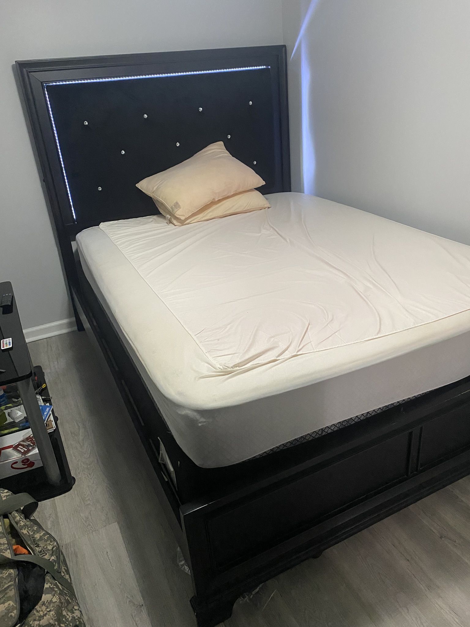 Queen Bed Set Beds & Bed frames