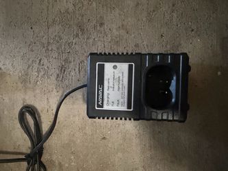 NIVAC Battery Charger, 8.4V 3.5A
