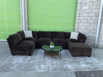 *Free Delivery* 6 Piece Modular Sectional Couch Sofa & Ottoman 