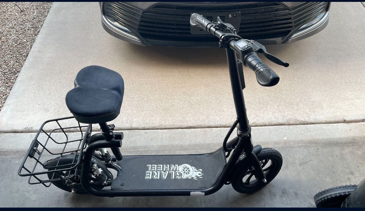 GlareWheel Adult Electric Scooter (Semi NEW)