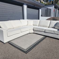 J & T Design Large Cream Sectional Couch 