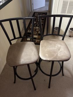 Bar stoools, beige/brown