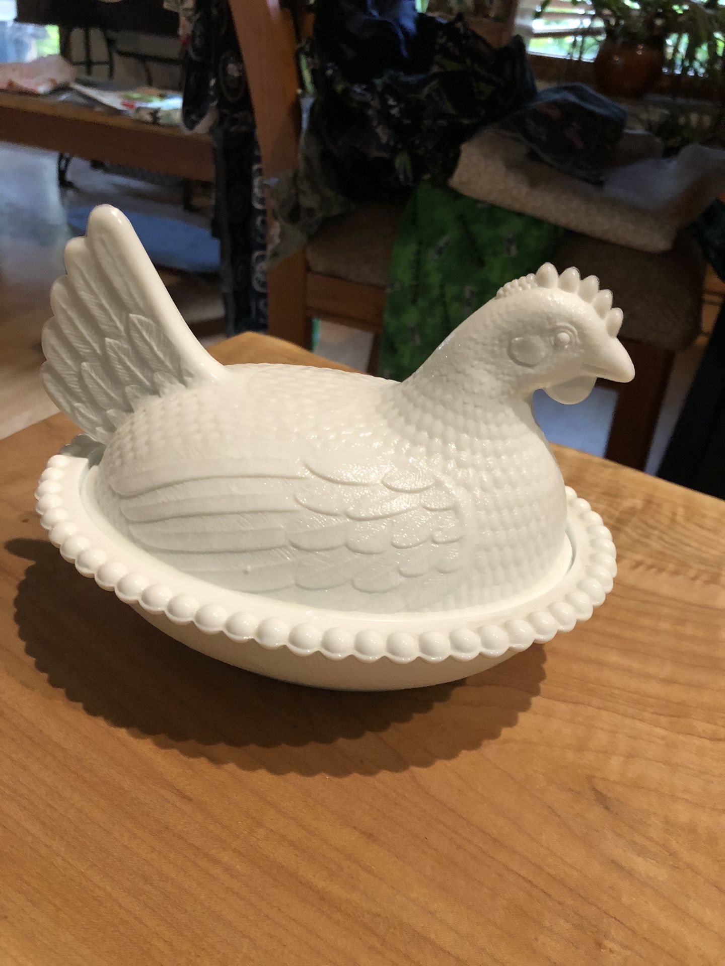 Vintage Milk Glass Hen On A Nest