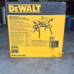 Table Saw  DeWalt 