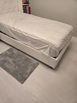 Twin mattress
