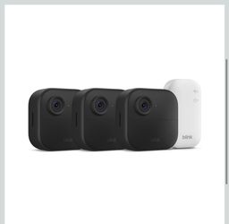 Blink Outdoor 4 3-Camera Wireless Wi-Fi 1080p Battery Outdoor Kit w/ Sync