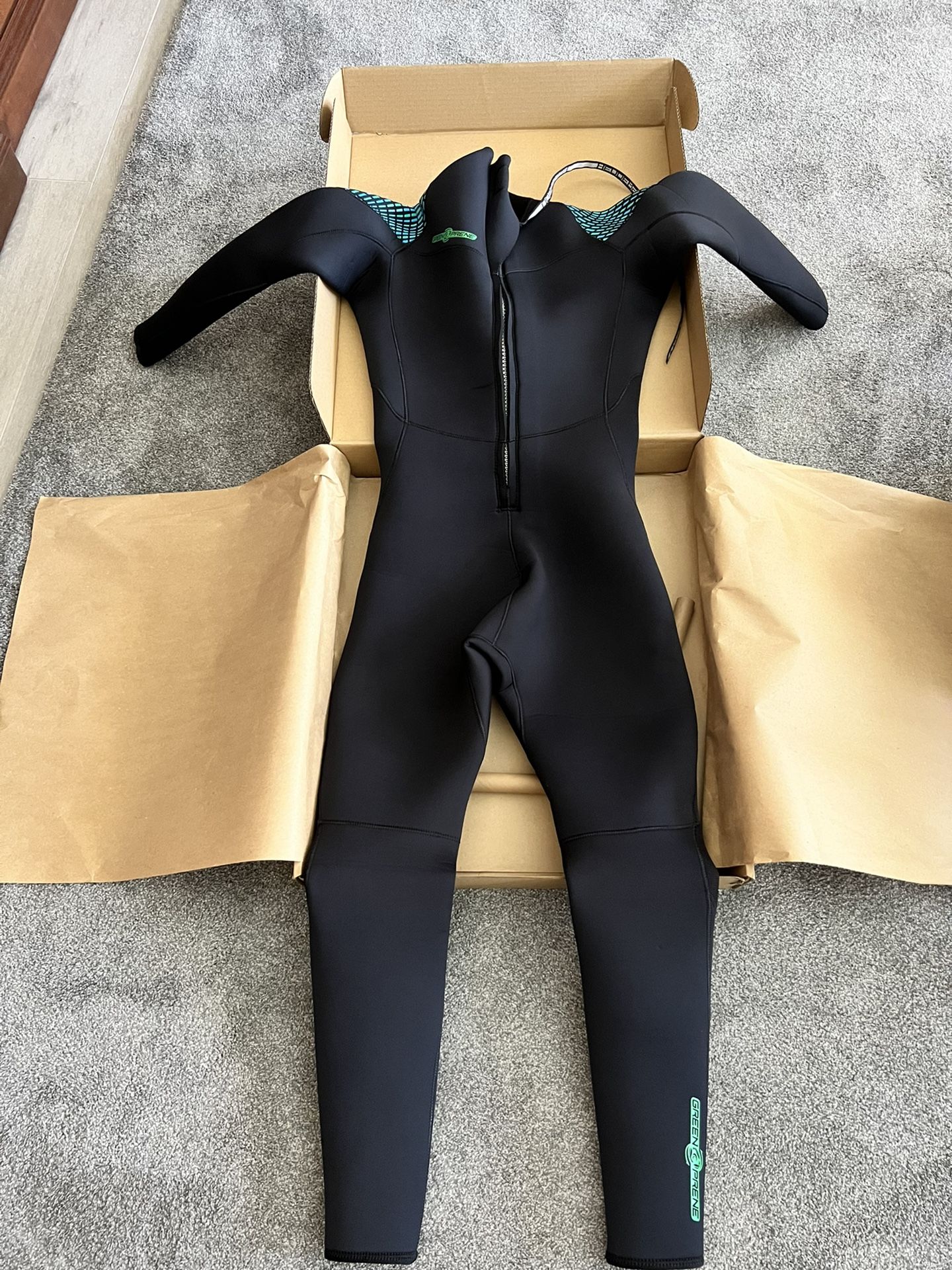 Henderson Greenprene Women’s 5mm Size 8 Wetsuit - Brand New In Box