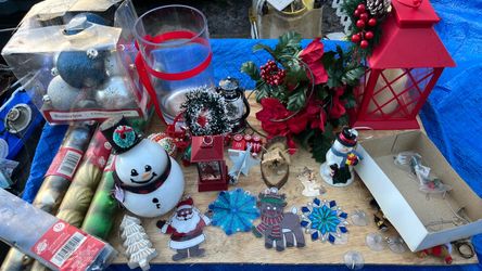 Mixed Christmas Holiday Decorations Lot