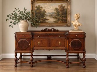 Beautiful Vintage Buffet/Sideboard