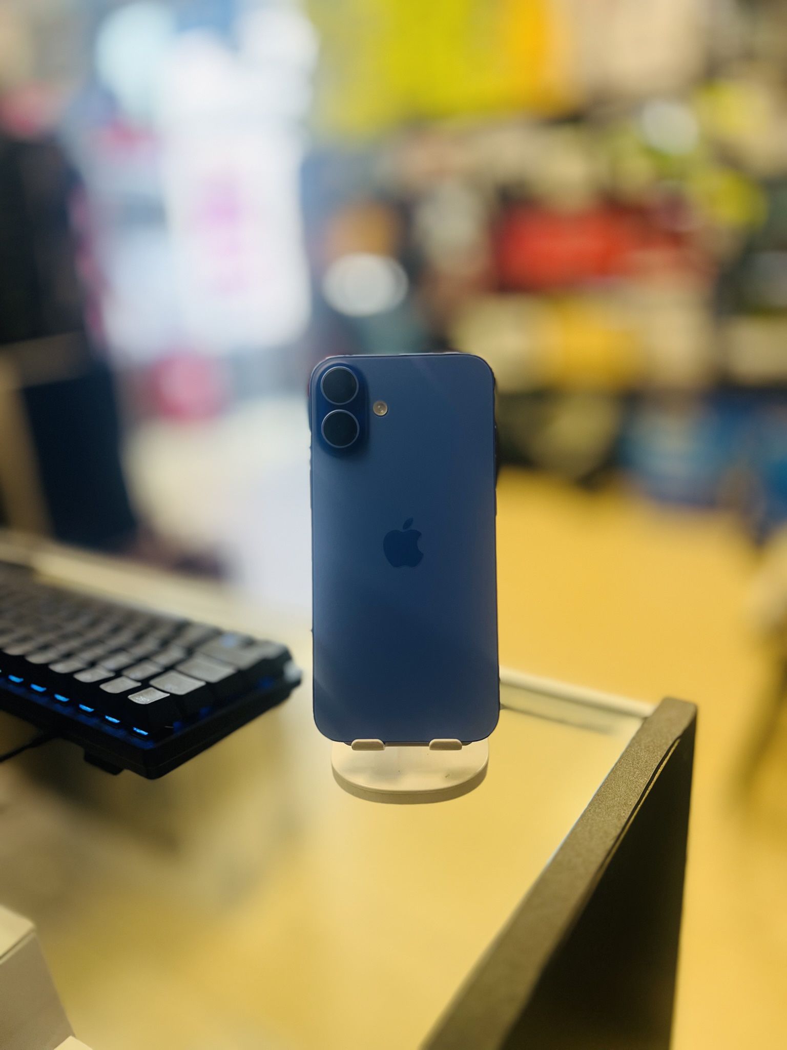 iPhone 16 Plus (Unlocked)