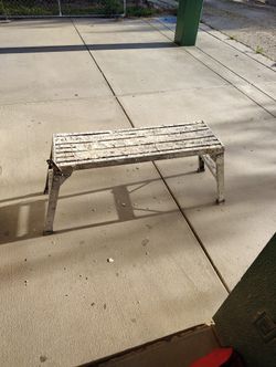 USED ALUMINUM WORL PLATFORM FOR SALE
