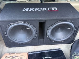 2  12” subwoofer rockford fosgate