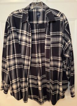 3 Women’s Gap Flannels (Medium)