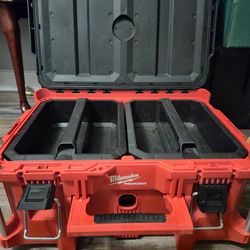 Milwaukee packout tool box