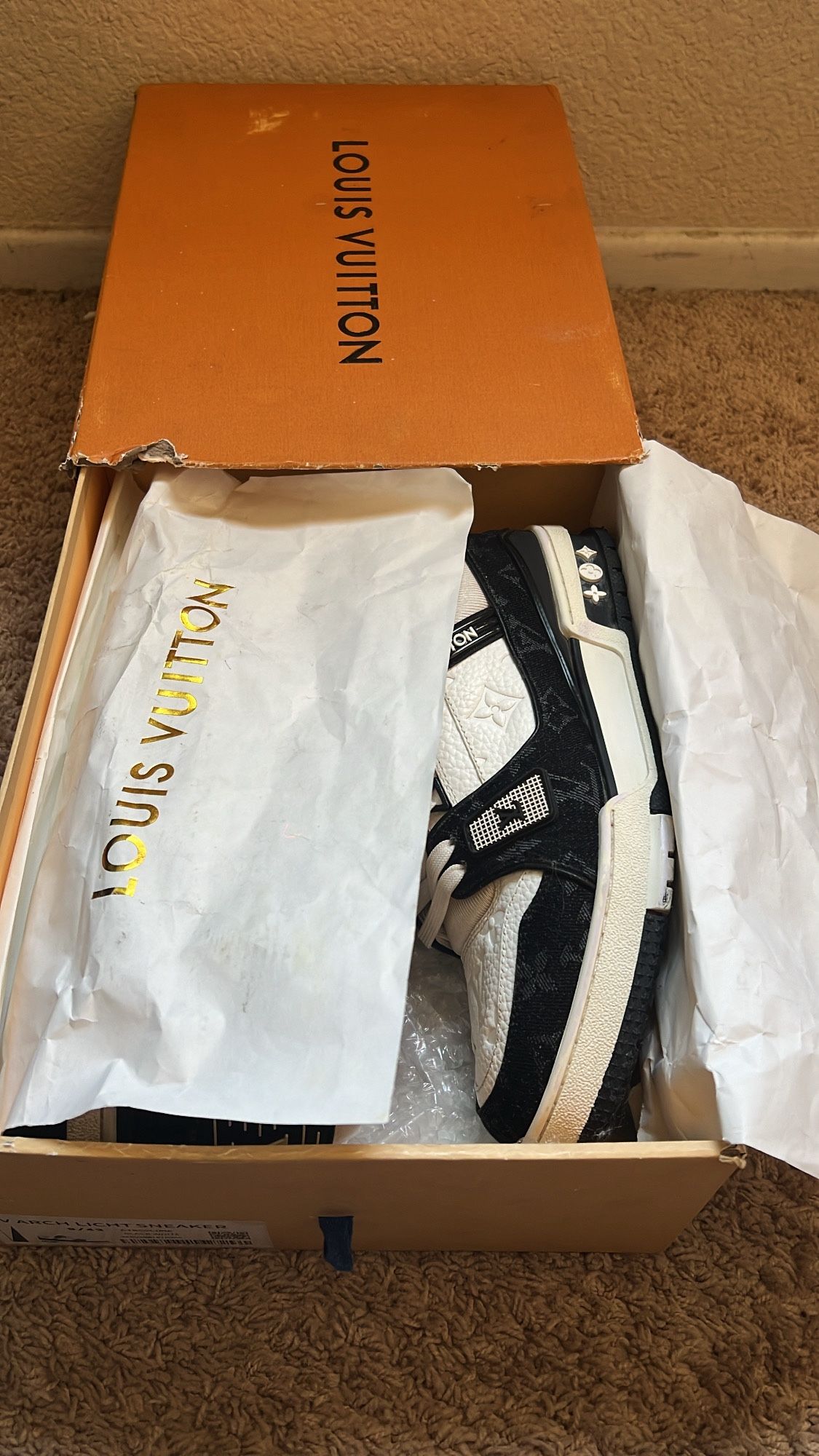 Lv’s 
