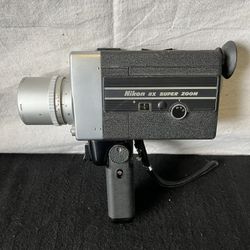 Camera !! Nikon 8x Super Zoom !