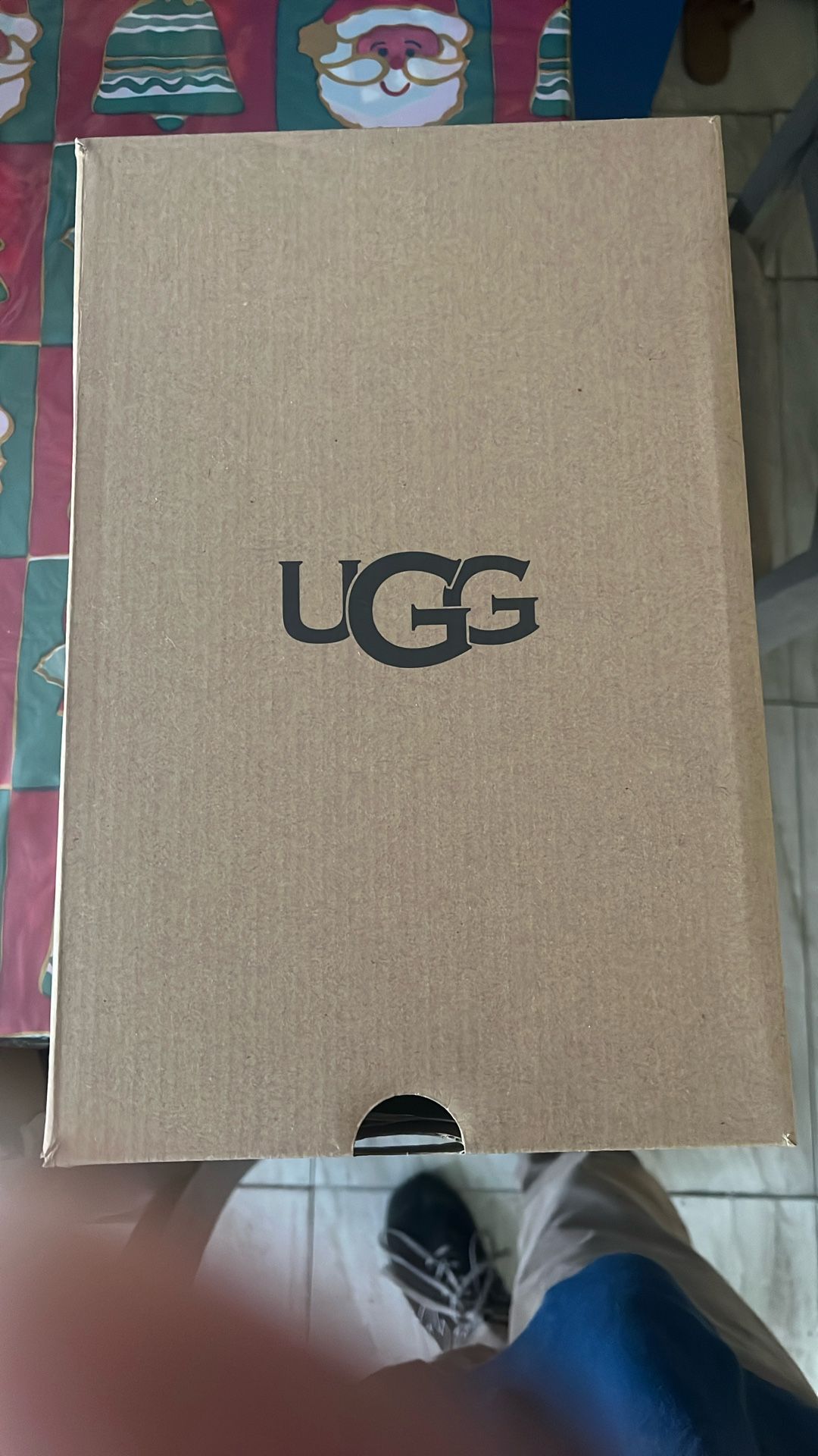 UGG