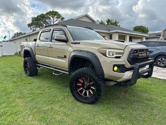 2016 Toyota Tacoma Double Cab TRD Sport Pickup 4D 5ft