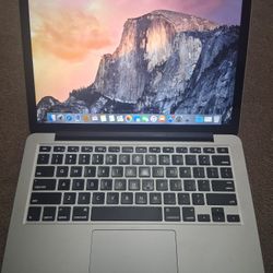 Macbook PRO 256GB FACTORY RESET & LIKE NEW$125