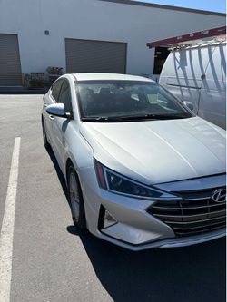 HYUNDAI ELANTRA 2019