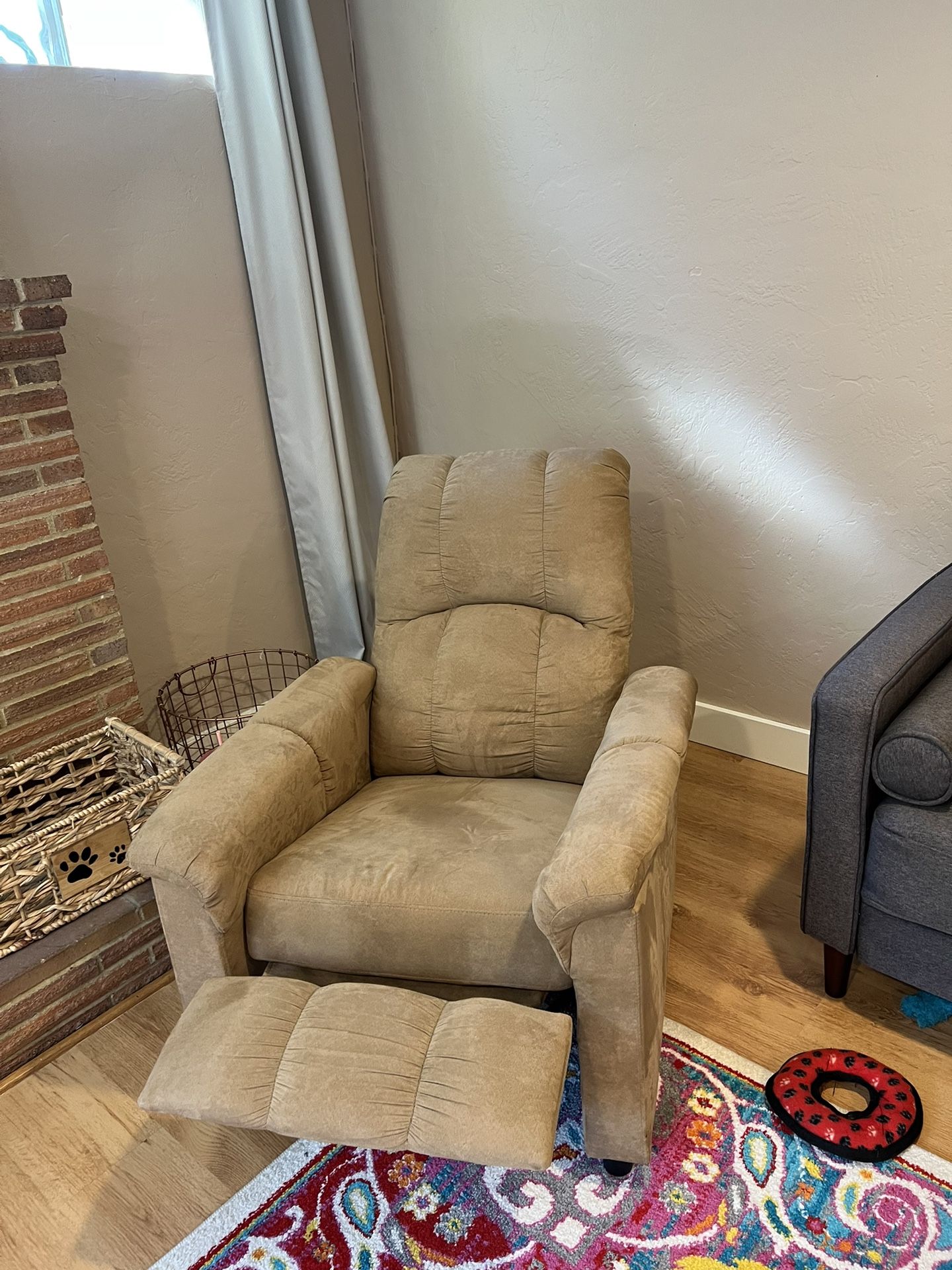 Recliner for Sale in Shoreline, WA OfferUp