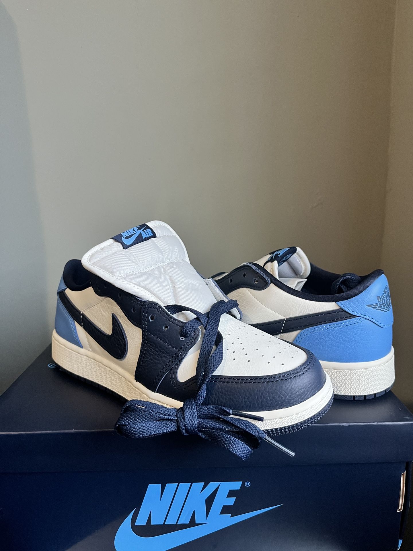 Air Jordan Retro 1 Low OG ‘UNC’ GS