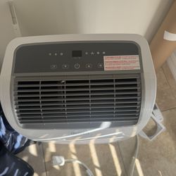 Black Decker Air Conditioner Unit