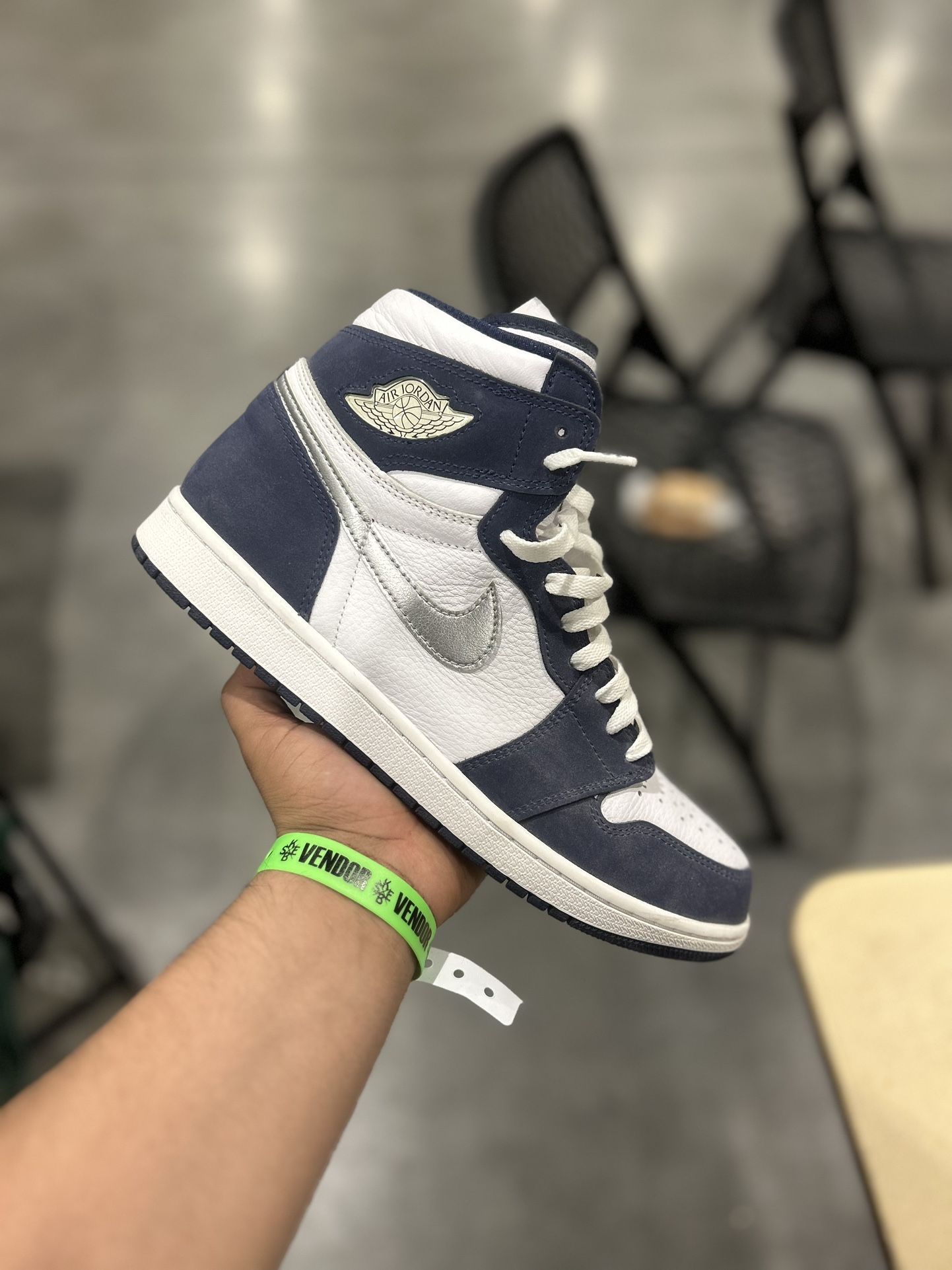 Jordan 1 Midnight Navy Sz 11