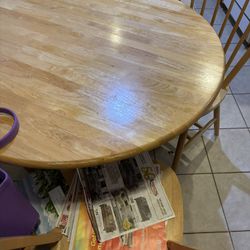 Breakfast Table And Chairs 
