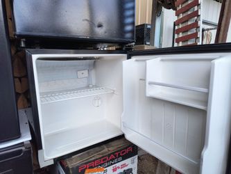 Mini fridge