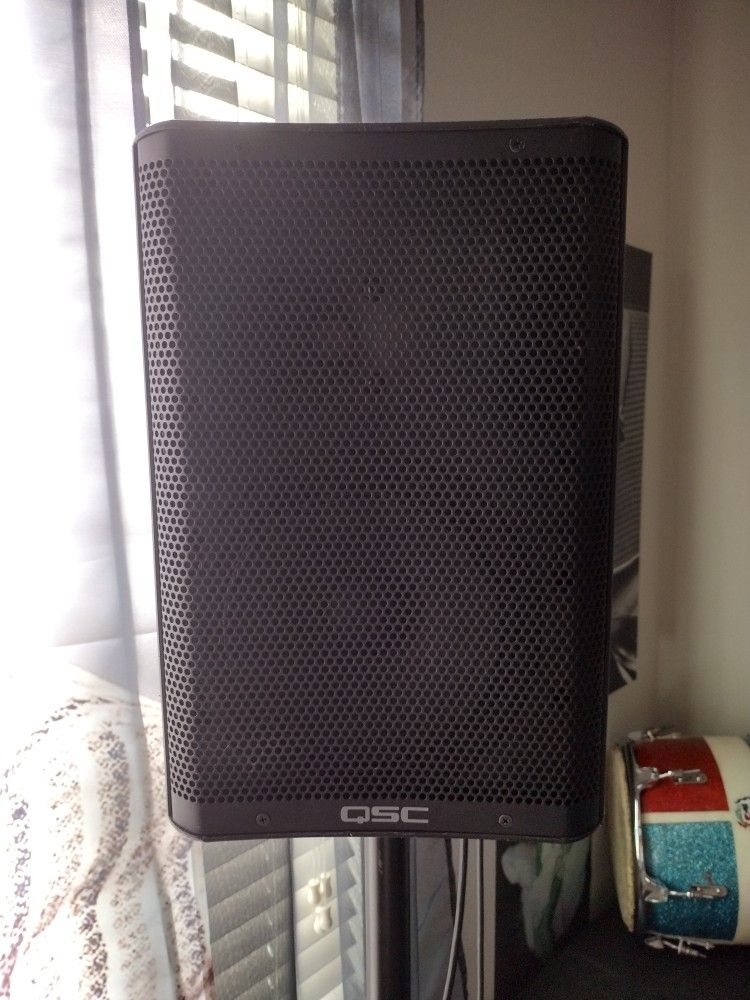 QSC CP8 In Good Condition 