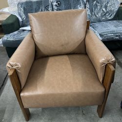 CHITA Accent Chair, Mid Century Modern Upholstery Armchair for Living Room, Solid Wood Frame, Faux Leather in Saddle Brown