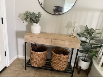 Entry table sideboard