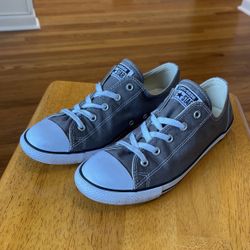 NEW CONVERSE SIZE 9 Women 