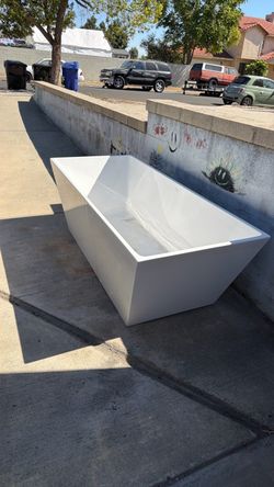 Free standing tubs