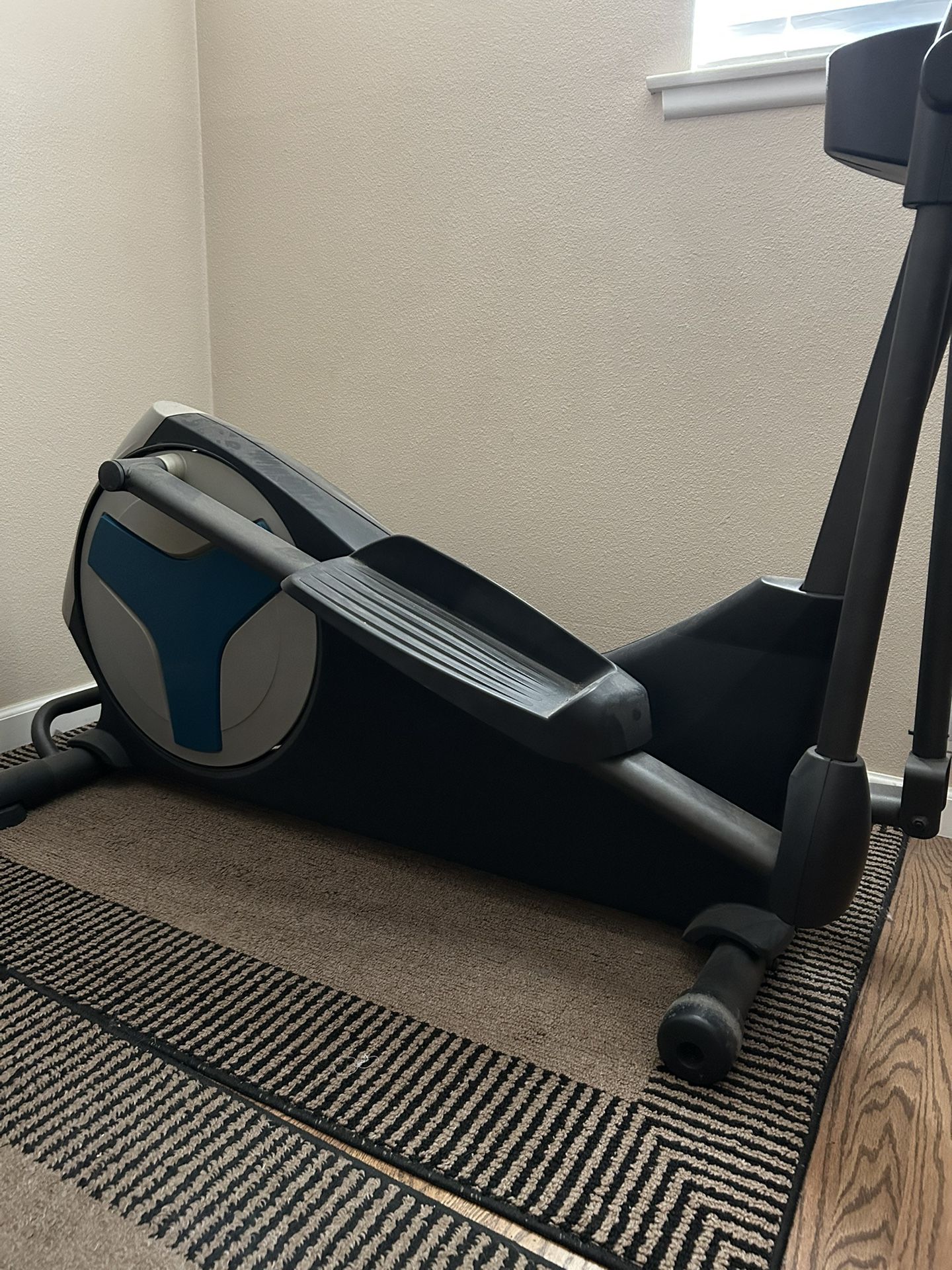 Elliptical machine