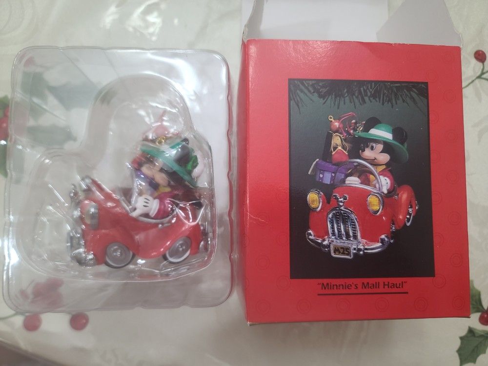 Minnie's Mall Haul Chritsmas Ornament