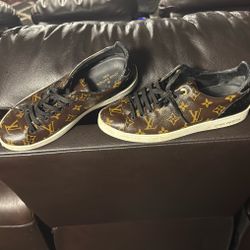 Louie Vuitton Shoes