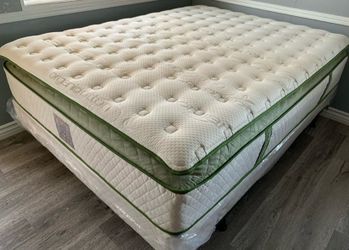 Queen organic elite superior hybrid cool gel memory Foamm pillow top 14inch Matres!