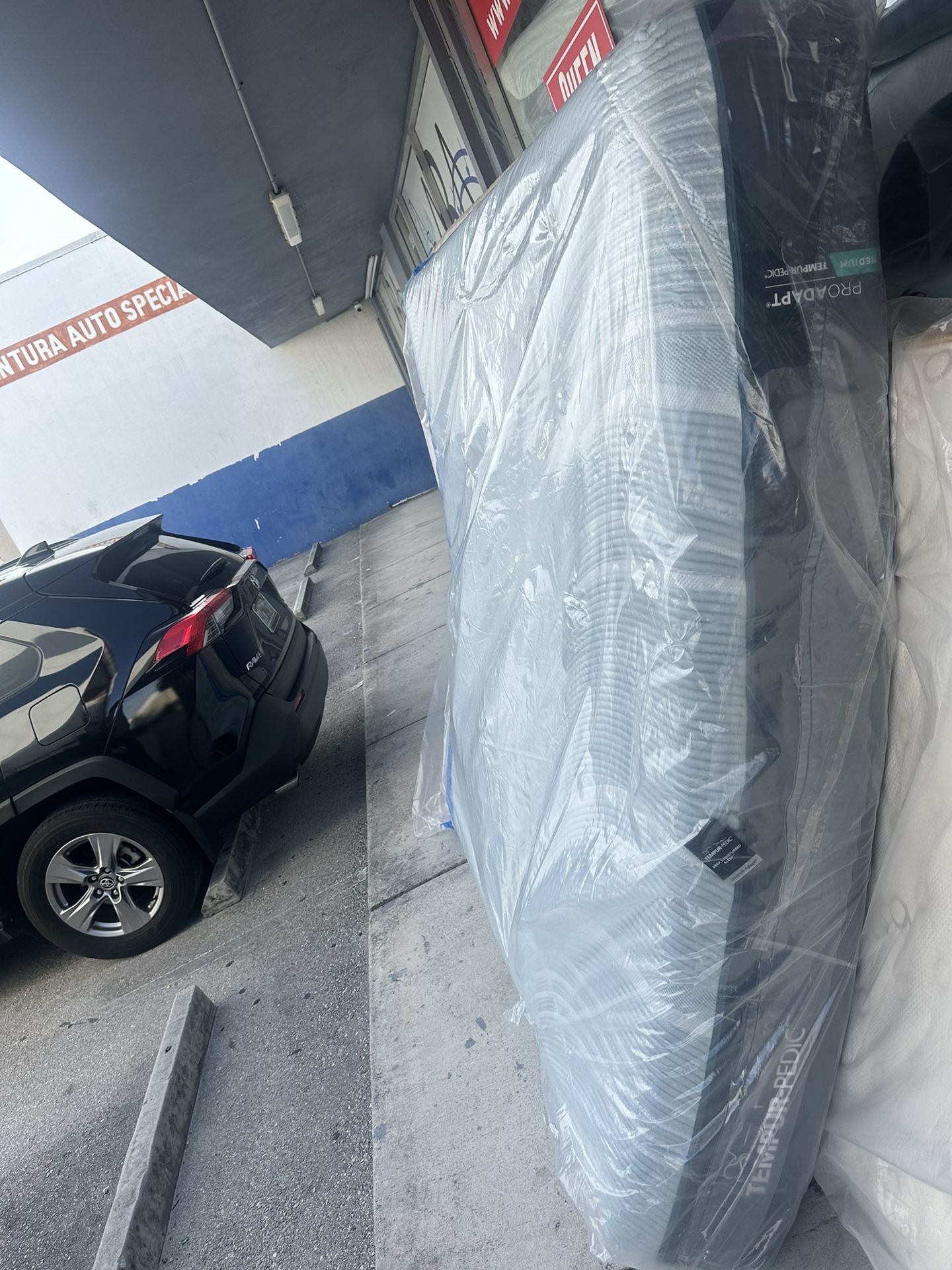 King Queen Size Tempurpedic ProAdapt,  ProBreeze,  LuxeBreeze Mattress  Pro Breeze /Luxe Adapt /Pro Adapt /Adapt /cloud /Tempur pedic contour Supreme 