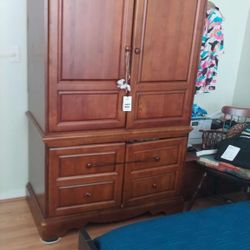 HEAVY WOODEN ANTIQUE STAND [TV, or CLOSET]