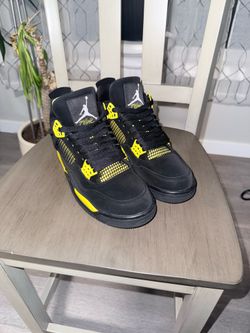 Jordan 4 “Yellow Thunder” – Size 9.5