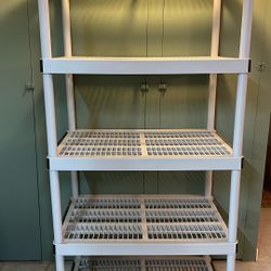 Plastic Shelf’s