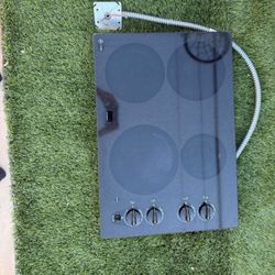 GE Profile 30" Electric Cooktop (Model: JP350B0A2BB)