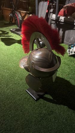 Casco Román soldier for display