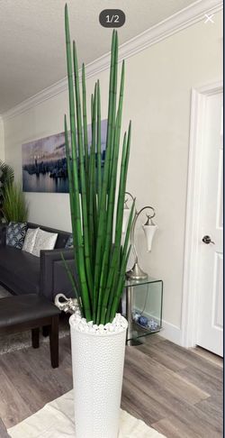 Pretty Artificial Plant Snake Tree With Tall Planter 7 Ft Tall ! Brand New