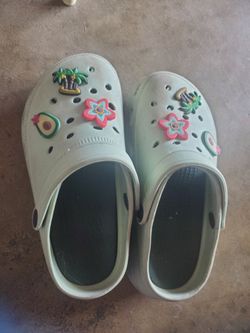 Crocs size 5