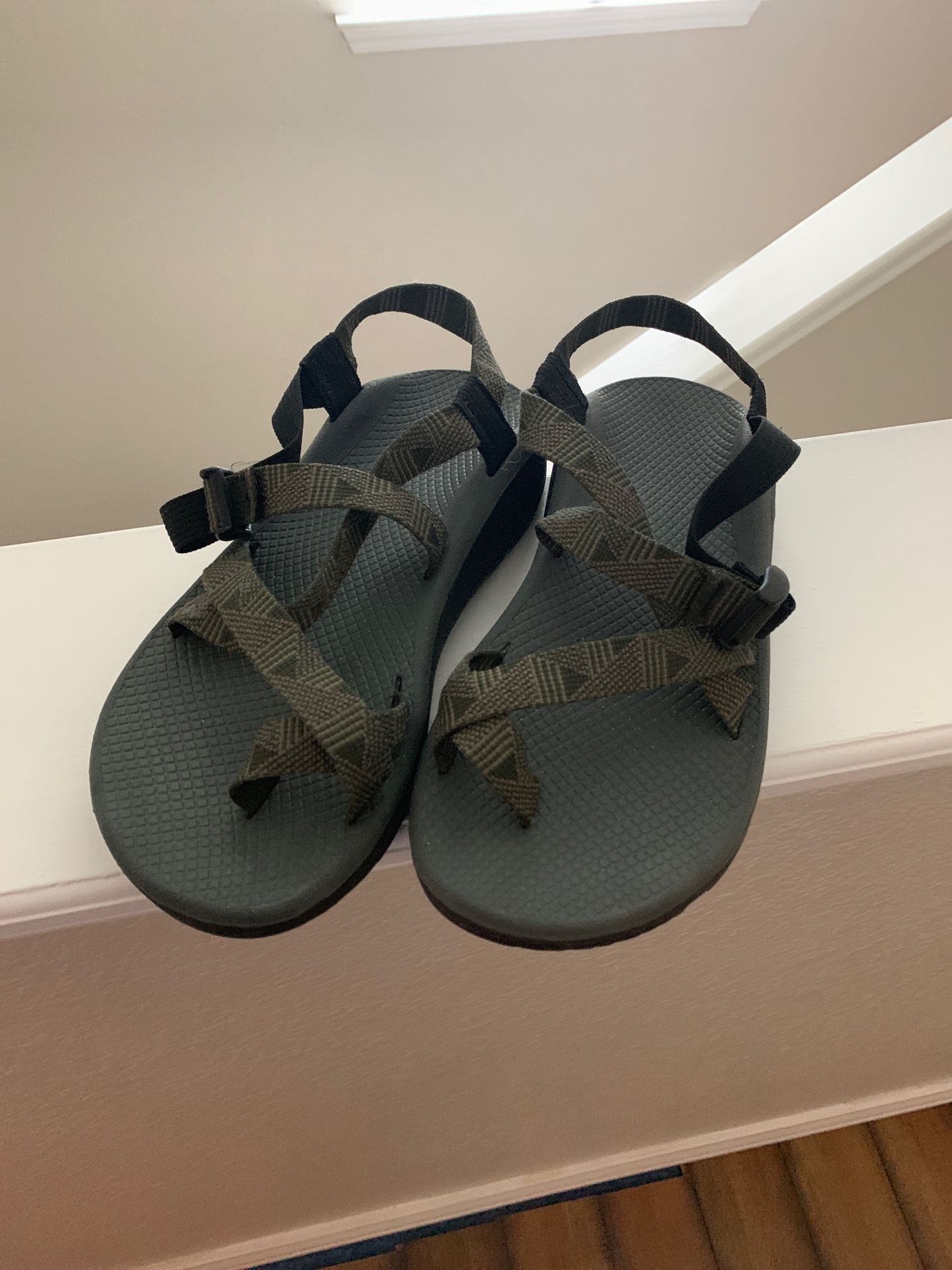 Men’s Chaco sandals size 10